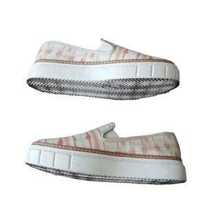 Vince Camuto Remmeya Pink Printed Leather Slip-On Sneakers